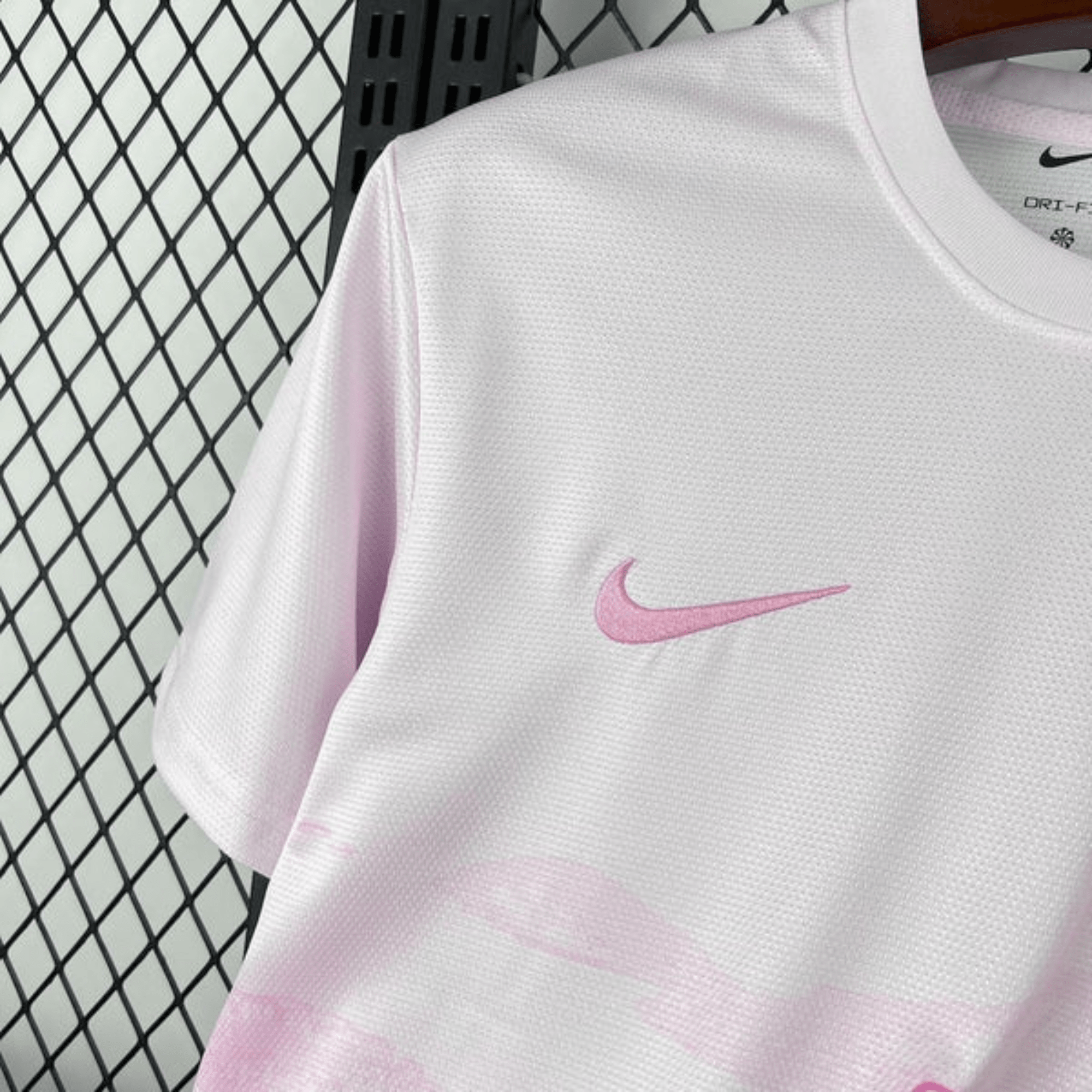 Brazil Pink Cristo Kit - LockerX