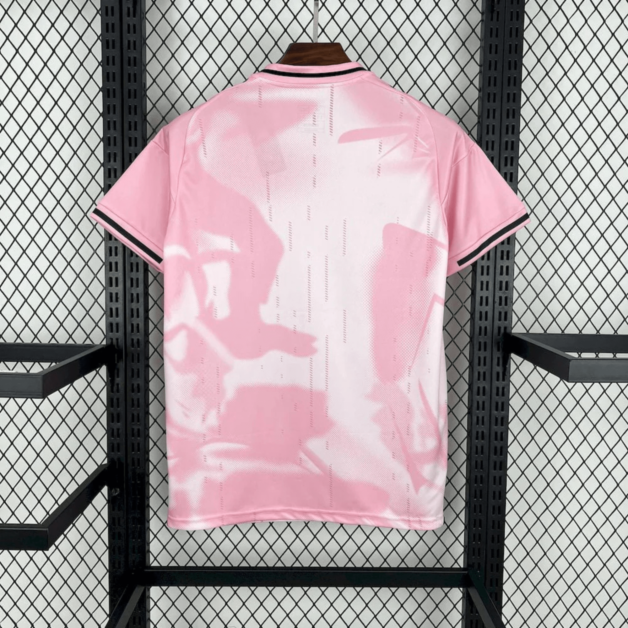 Real Madrid Pink Dream Kit - LockerX