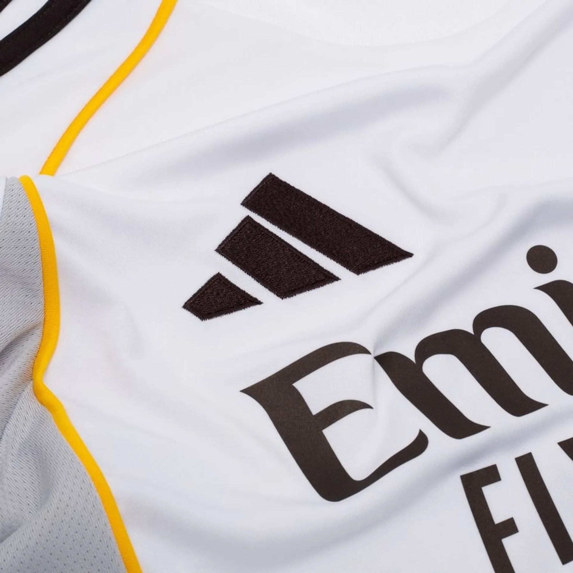 Real Madrid 25/26 Home Jersey - LockerX