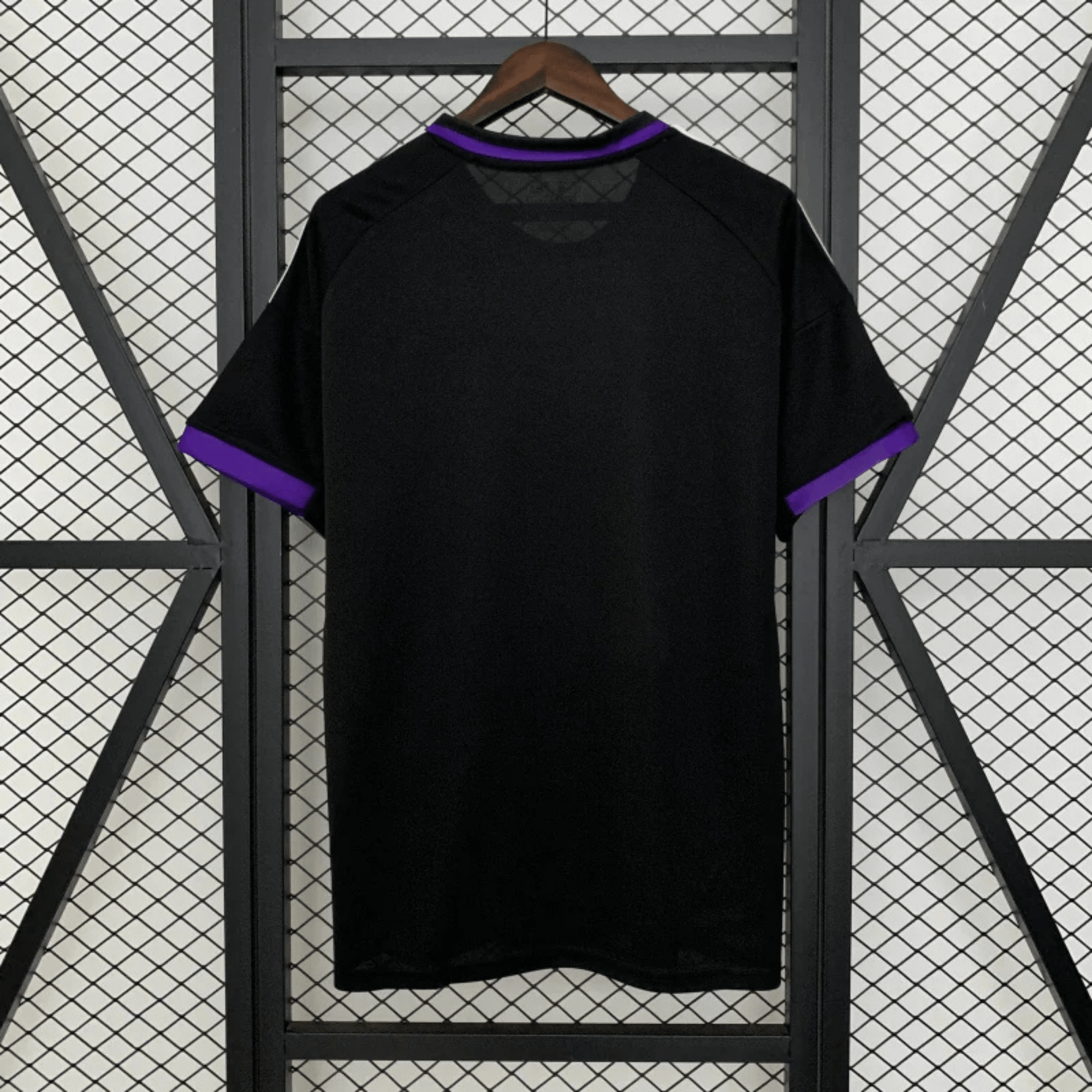 Real Madrid Serpent Lila Kit - LockerX