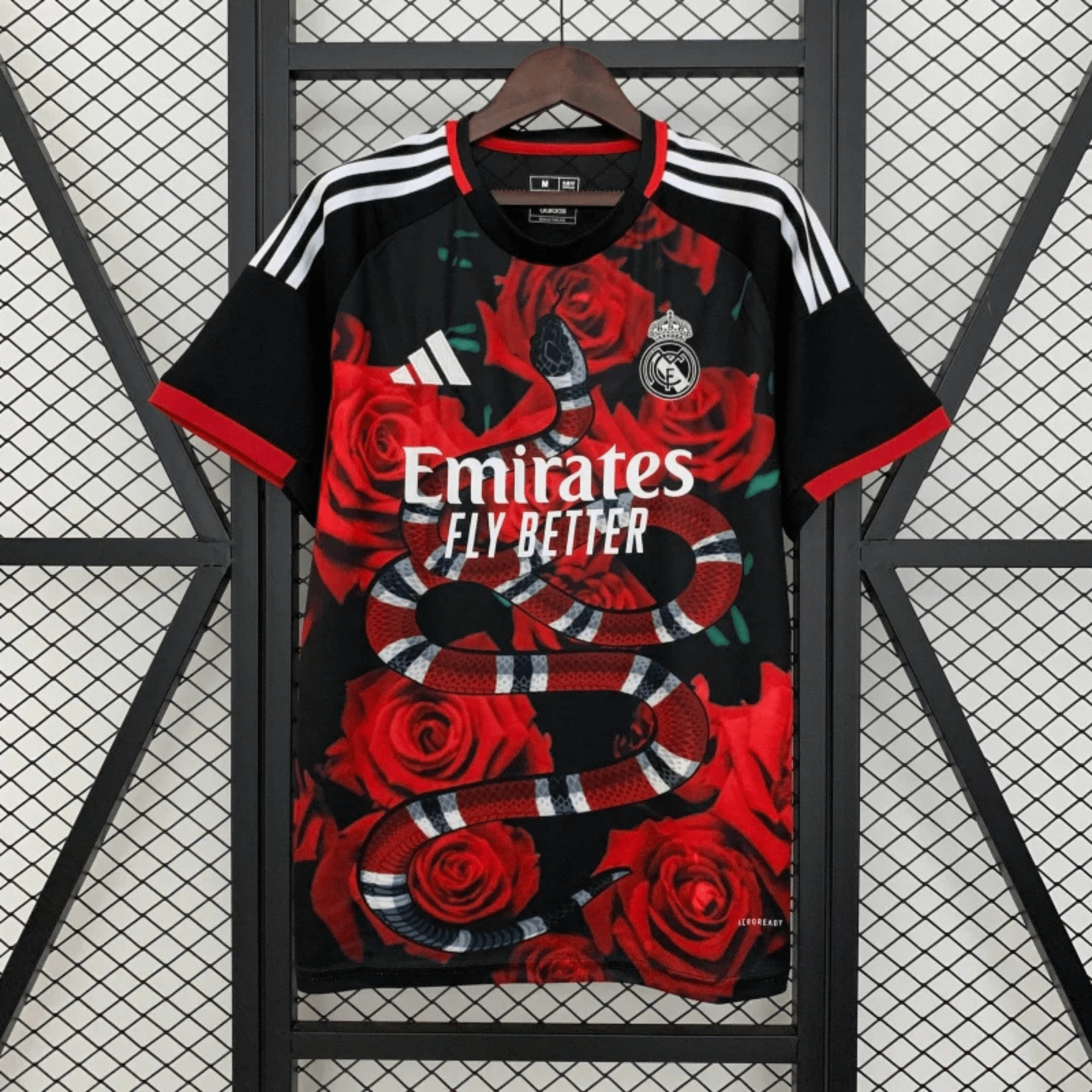 Real Madrid Serpent Rojo Kit - LockerX