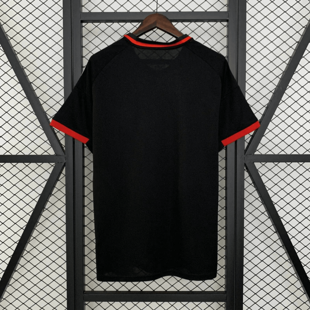 Real Madrid Serpent Rojo Kit - LockerX
