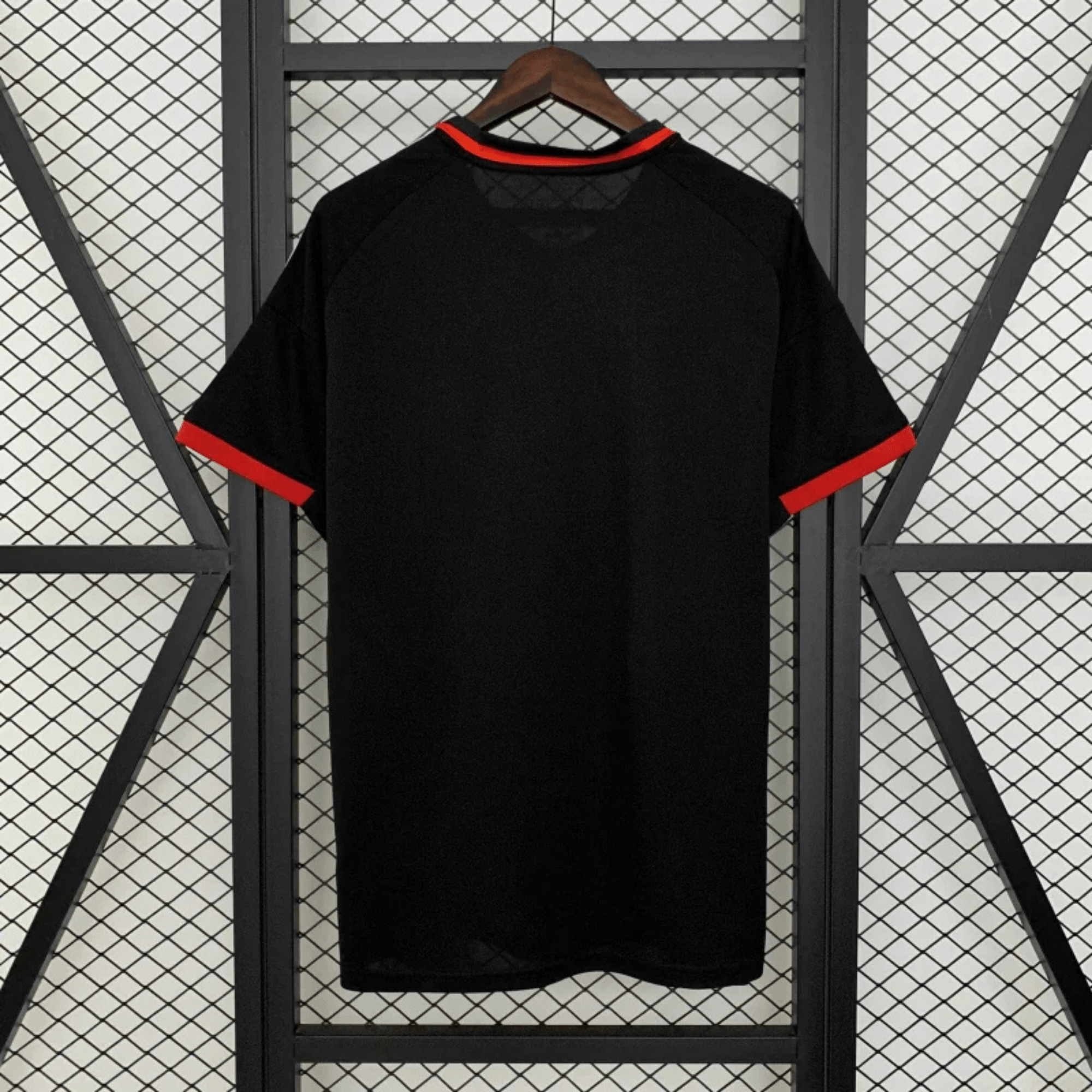 Real Madrid Serpent Rojo Kit - LockerX